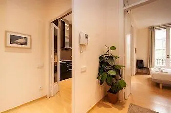 לינה וארוחת בוקר ברצלונה Rooms Aragon ספרד