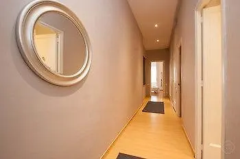 ברצלונה Rooms Aragon לינה וארוחת בוקר