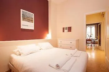 לינה וארוחת בוקר ברצלונה Rooms Aragon