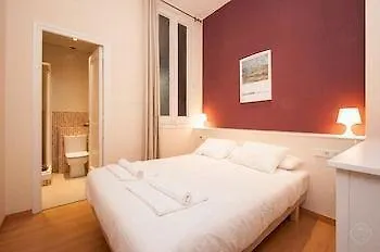לינה וארוחת בוקר ברצלונה Rooms Aragon
