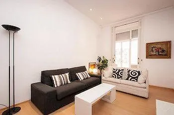 לינה וארוחת בוקר ברצלונה Rooms Aragon ספרד